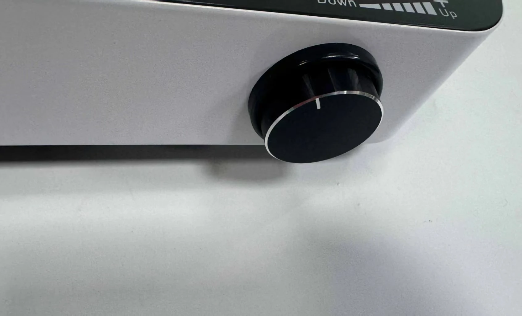 H08c327101abe4885b2c52a22104acc01T CJA Portable Electric Ceramic Hob With Knob And Touch Control
